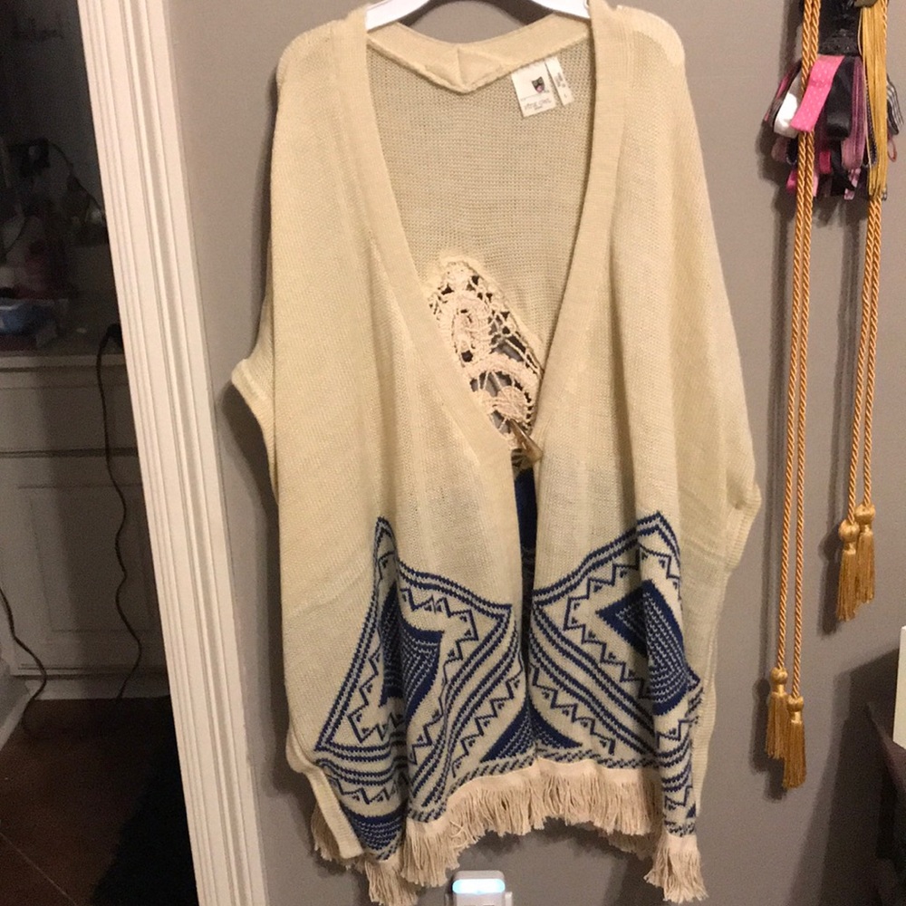 Cute Aztec print short sleeve cardigan